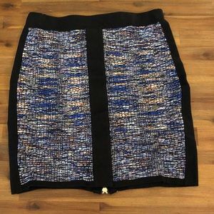 Parker zip up skirt - size M